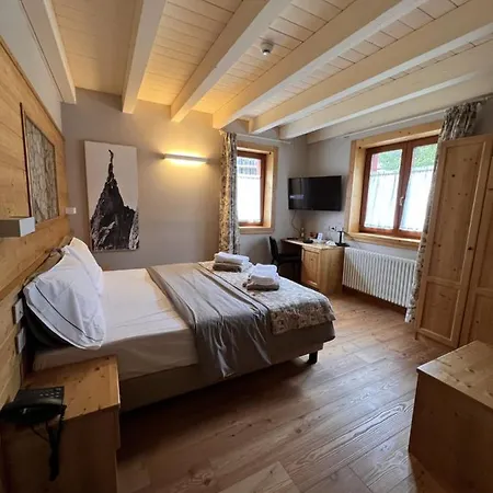 La Tana Dell'orso & Hotel 3*