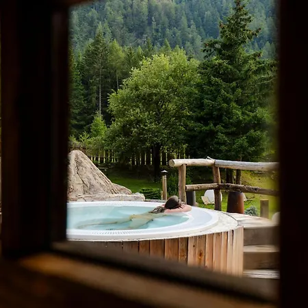 La Tana Dell'orso & Ponte Di Legno
