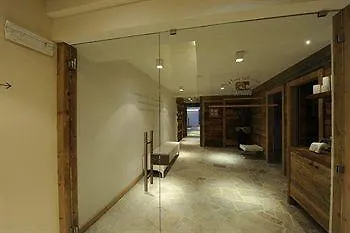 Hotel La Tana Dell'orso & 3*