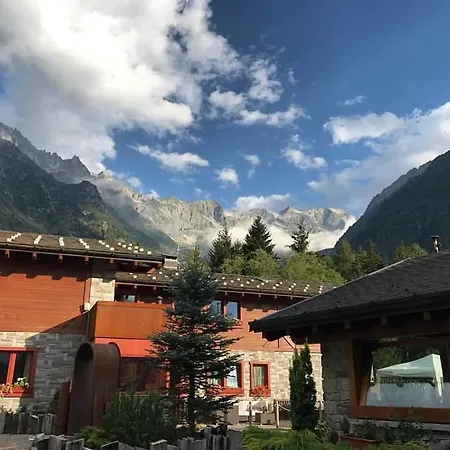 Hotel La Tana Dell'orso & Ponte Di Legno