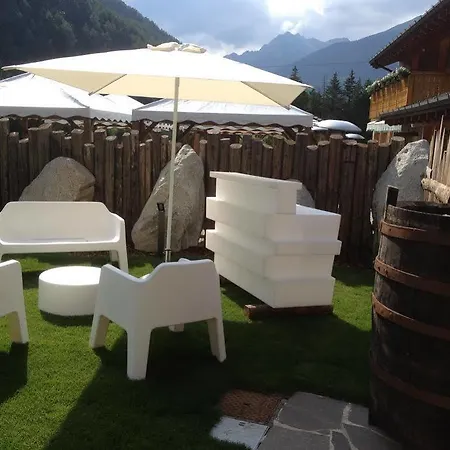 La Tana Dell'orso & Hotel Ponte Di Legno