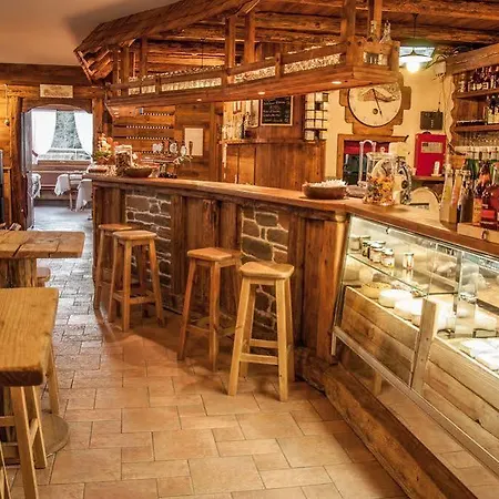 Hotel La Tana Dell'orso & 3*