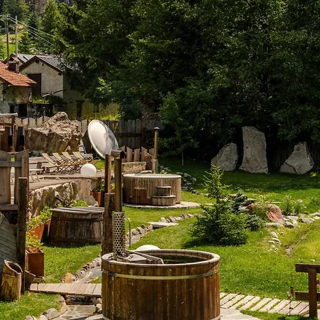 La Tana Dell'orso & Hotel Ponte Di Legno