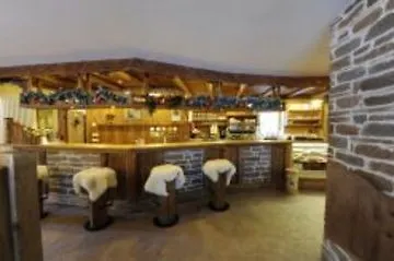 La Tana Dell'orso & Otel