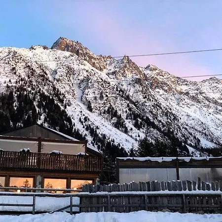 La Tana Dell'orso & 3* Ponte Di Legno