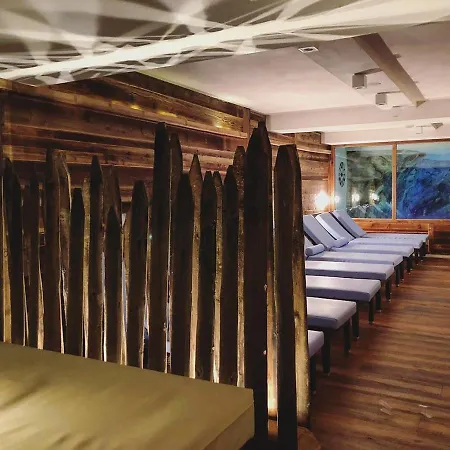 Otel La Tana Dell'orso & Ponte Di Legno